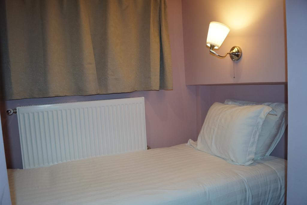 Eu Guesthouse Bruxelles Cameră foto